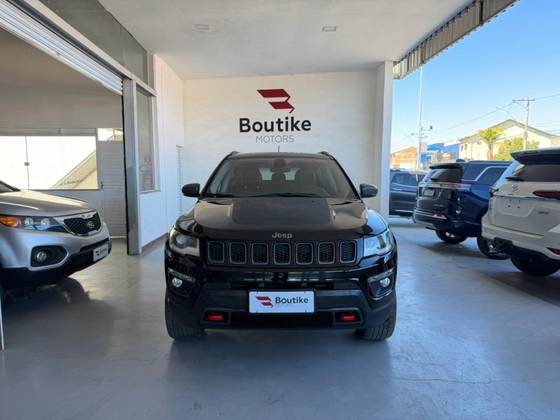 JEEP COMPASS 2.0 16V DIESEL TRAILHAWK 4X4 AUTOMÁTICO JEEP COMPASS 2.0 16V DIESEL TRAILHAWK 4X4 AUTOMÁTICO